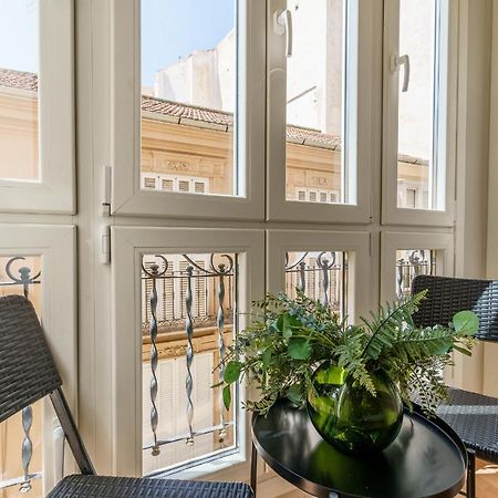 Bright Two-Bedroom Apartment In The Historic Center 말라가 외부 사진