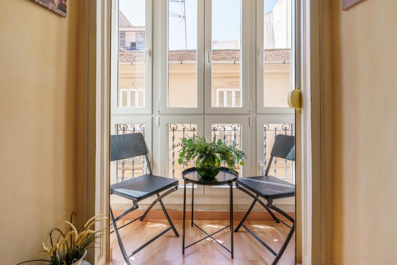 Bright Two-Bedroom Apartment In The Historic Center 말라가 외부 사진
